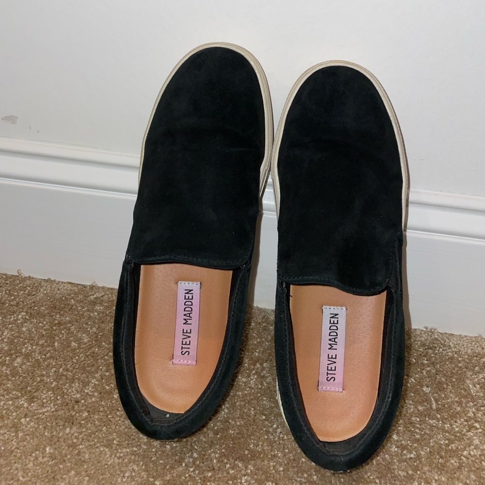 Steve Madden slip on shoe